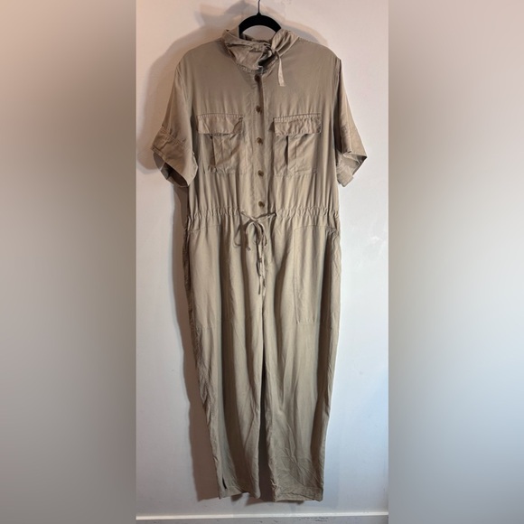 BANANA REPUBLIC Sz XL 100% Lyocell Jumpsuit Drawstring Patch Pockets High Neck - Picture 2 of 12